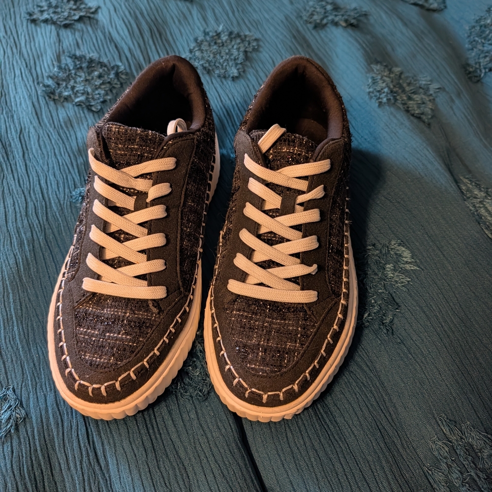 Serra Black and White Women's Sneakers